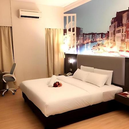 The Landmark Hotel Batu Pahat Ngoại thất bức ảnh