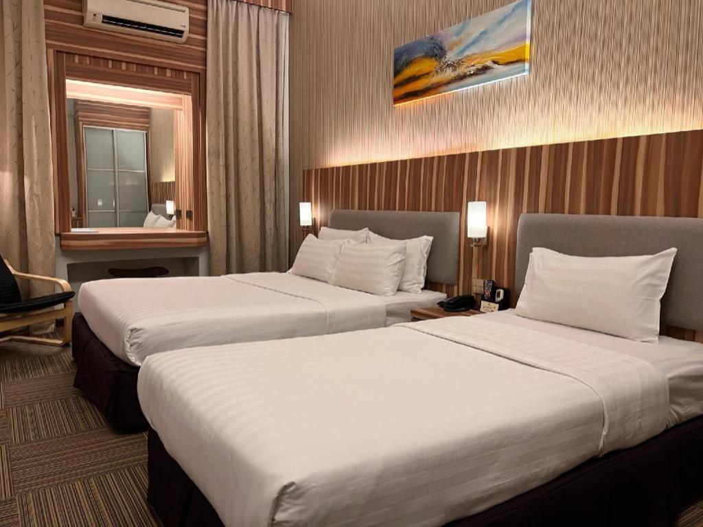 The Landmark Hotel Batu Pahat Ngoại thất bức ảnh