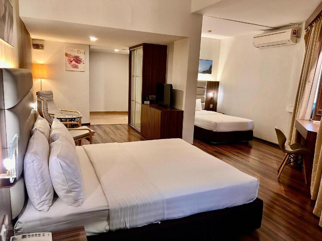 The Landmark Hotel Batu Pahat Ngoại thất bức ảnh